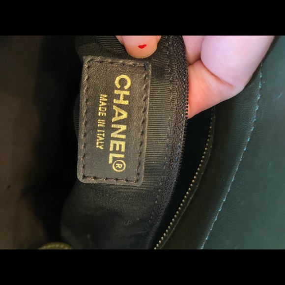 Vintage Chanel Olive Green Lambskin Quilted Tote Bag with CC Logo - Picture 8 of 14